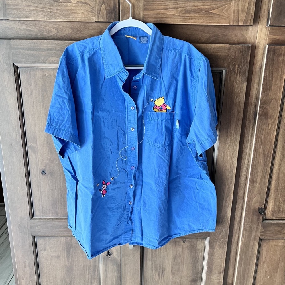 Disney Pooh-Women's Plus Size Blue Button Down Shirt W/Pooh Accents Size 26/28W